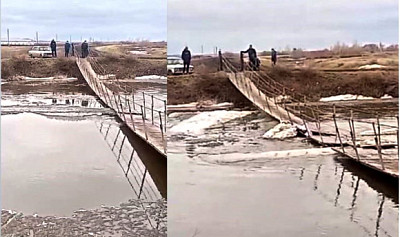 Льдины повредили пешеходный мост через реку Карасук в Новосибирской области