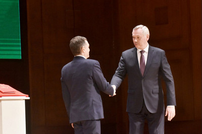 Губернатор Травников поздравил мэра Новосибирска Кудрявцева со вступлением в должность