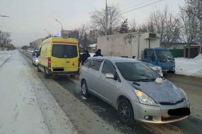 Водитель Тoyota насмерть сбил 69-летнюю женщину в Новосибирске