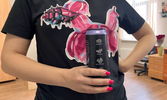 «Это химия, а не напиток»: врачи предупредили россиян о смертельной опасности энергетиков