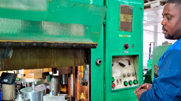 Камерунец устроился на работу в Новосибирске после участия в СВО