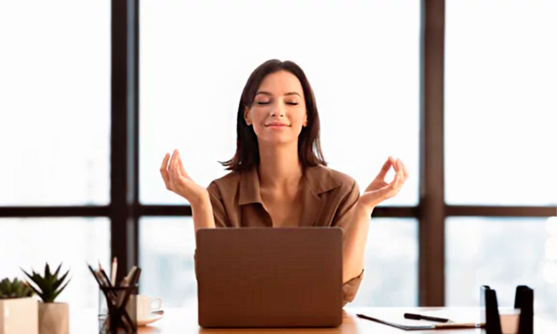 расслабиться на работе.jpg