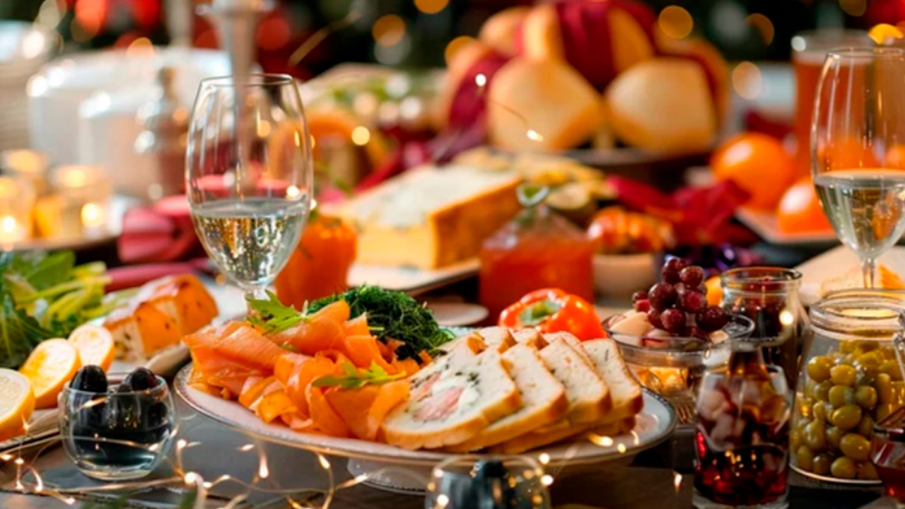 новогодний стол.jpg