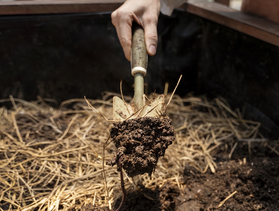 high-angle-hand-holding-trowel.jpg