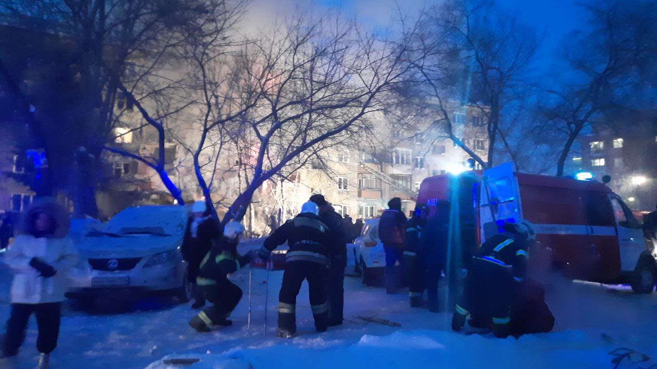 Фоторепортаж с места взрыва пятиэтажного дома в Новосибирске | 10.02.2023 |  Новосибирск - БезФормата