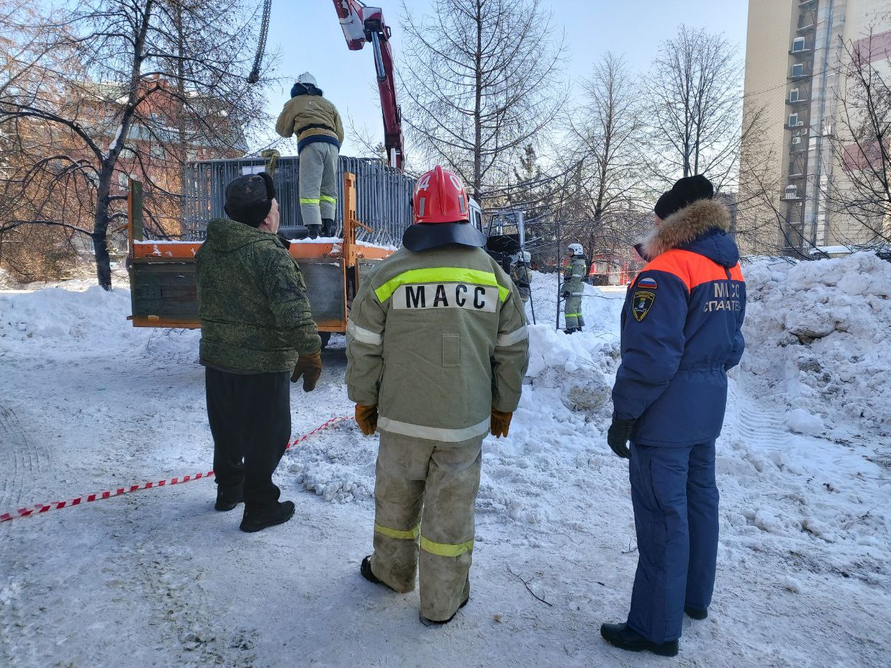 Фоторепортаж с места взрыва пятиэтажного дома в Новосибирске | 10.02.2023 |  Новосибирск - БезФормата