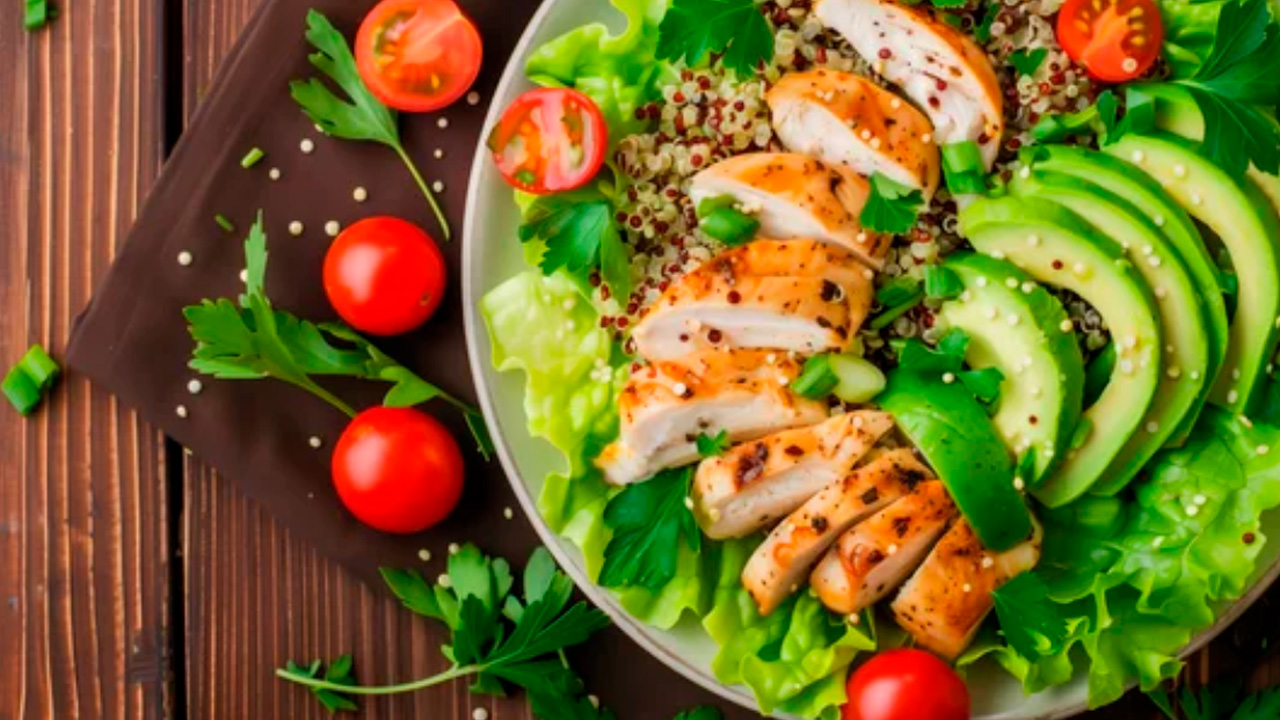 ИИ салат из курицы.jpg