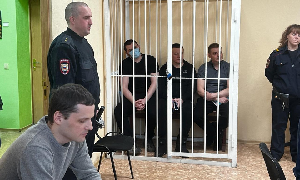 В Новосибирске начался суд над подозреваемыми во взятках полицейскими