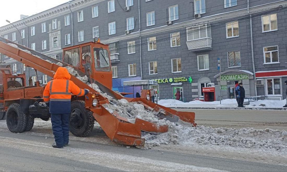 Мэр Новосибирска поручил дорожникам закончить ремонт до первого снега