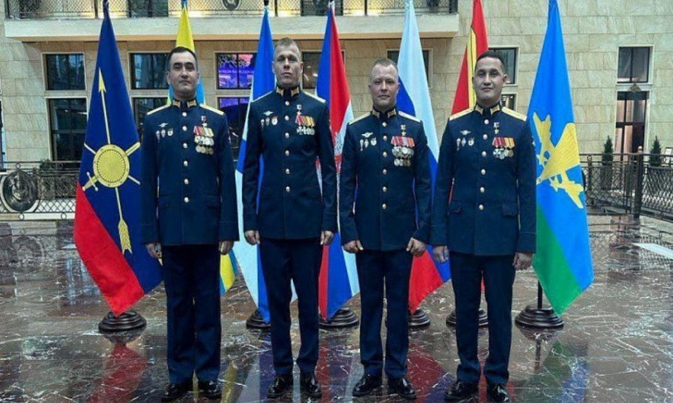Новосибирского командира группы отряда спецназа наградили звездой Героя России
