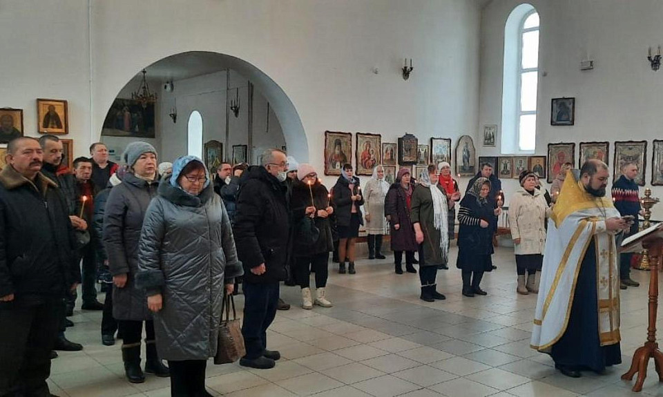 Молебен за здравие и благополучие защитников Отечества отслужили в Барабинске