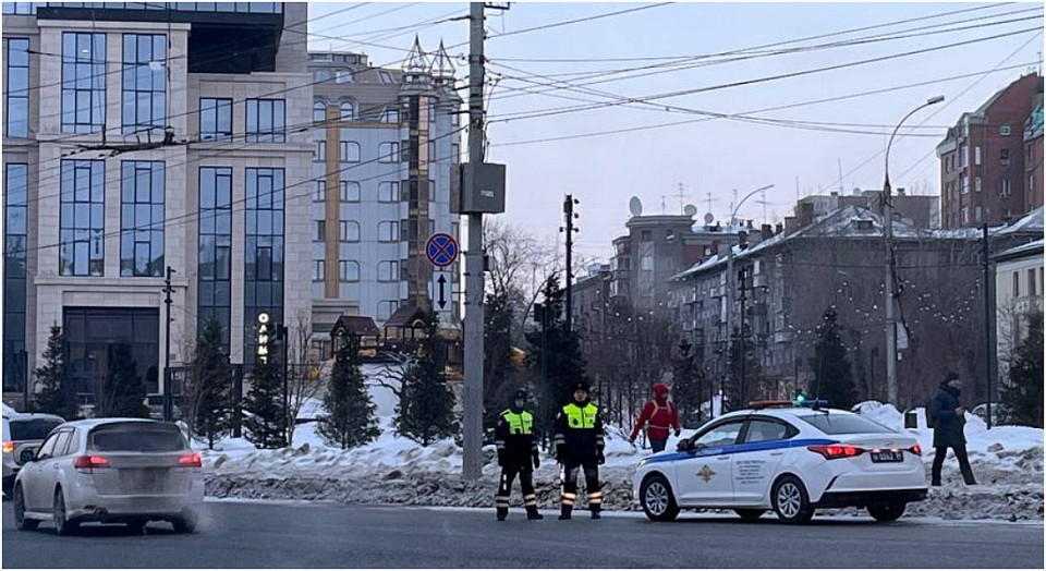 Из Новосибирска в зону СВО отправили 9 из 250-ти конфискованных машин