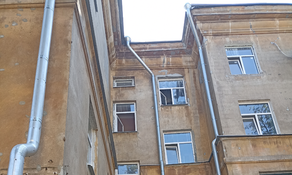 Новосибирские строители восстановили дом в Мариуполе
