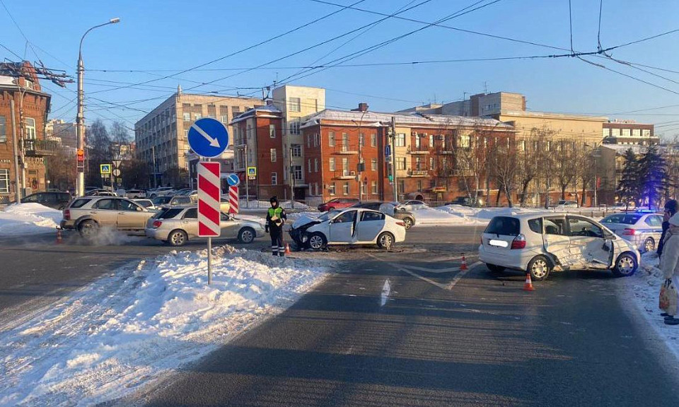 В ДТП в центре Новосибирска пострадал 12-летний ребёнок