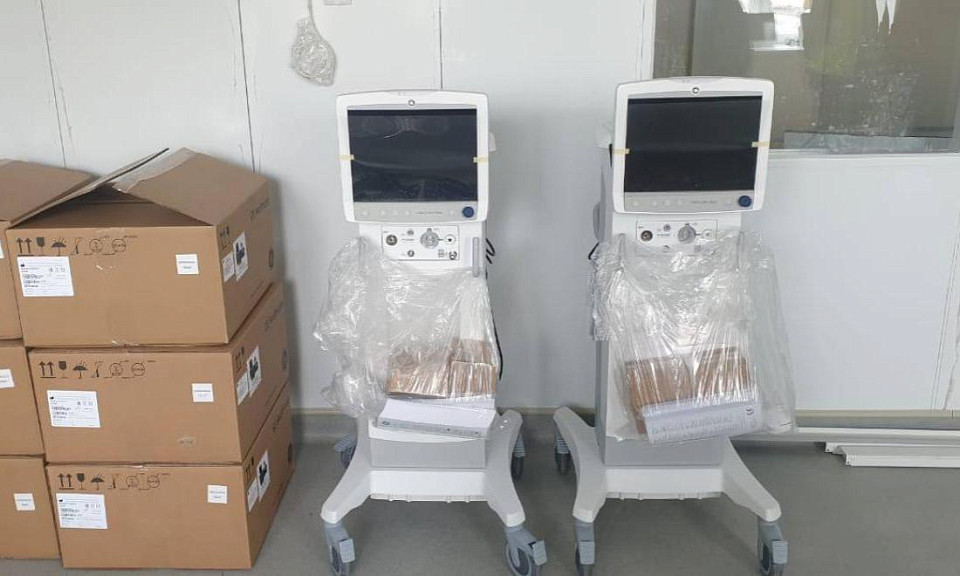 В новую инфекционную больницу Новосибирской области завозят медоборудование