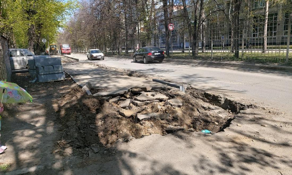 На ремонт тротуаров в Новосибирске в 2023 году выделили 200 миллионов рублей
