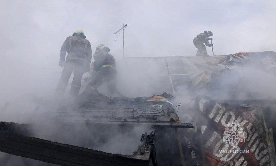 Три человека погибли на пожаре в Новосибирске: возбуждено уголовное дело