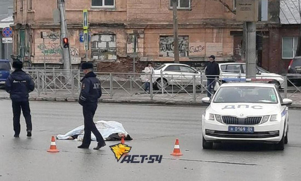 22-летний водитель насмерть сбил женщину в Новосибирске и сбежал