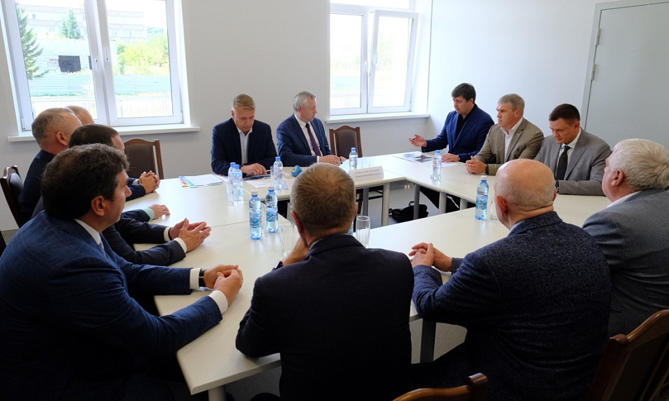 Новосибирский губернатор обсудил развитие Краснообска с его новым главой