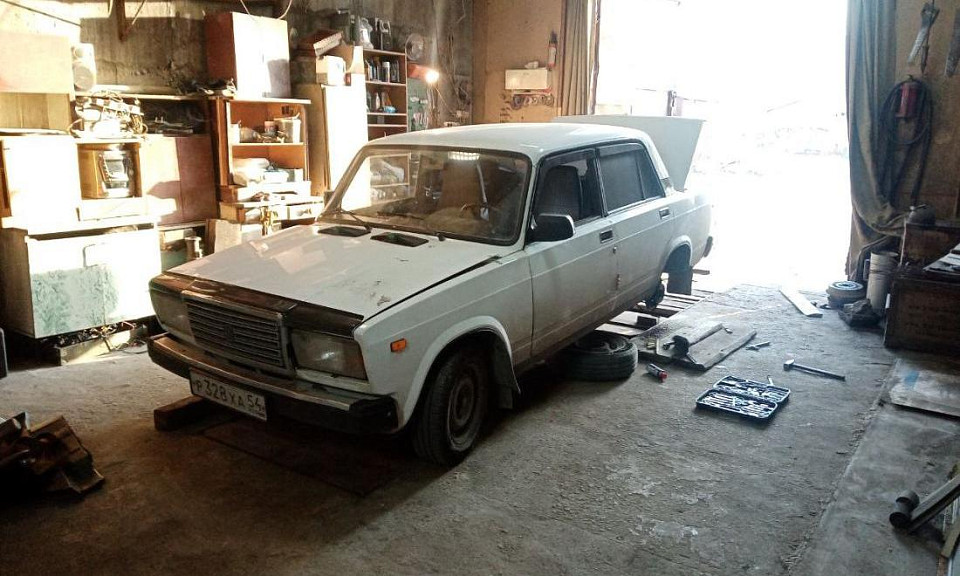 «Жигули» и Land Cruiser: названы самые популярные авто в Новосибирской области