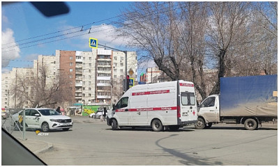 Водитель иномарки сбил 10-летнего мальчика на улице Ватутина в Новосибирске