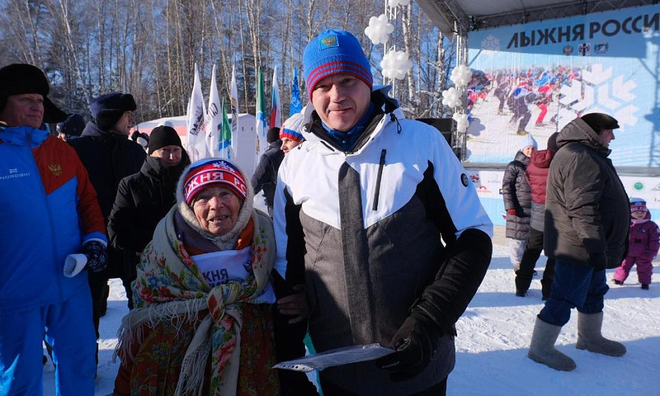 Андрей Травников принял участие гонке «Лыжня России»