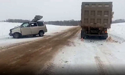 Под Новосибирском женщина скончалась в больнице после ДТП с грузовиком