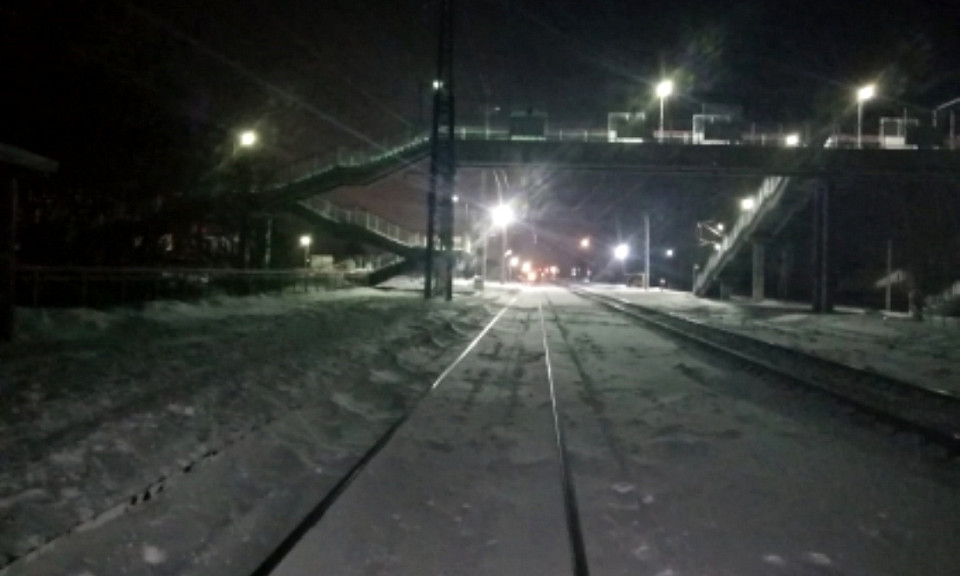 Пассажирский поезд сбил мужчину под Новосибирском