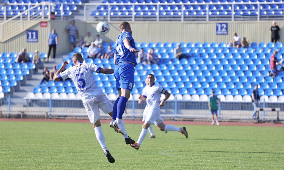 ФК «Новосибирск» стал лидером дивизиона «Серебро» после победы в Курске