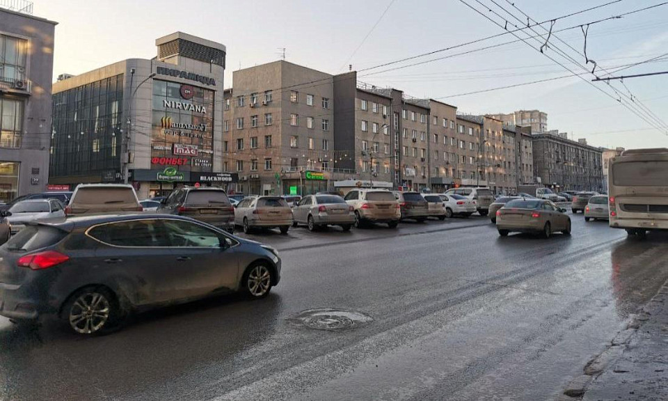 На 1,1 миллиона рублей обманул автосалон при продаже Audi жителя Новосибирска