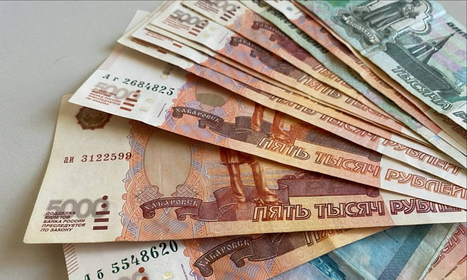 В Новосибирске должники ищут работу с «серой» зарплатой