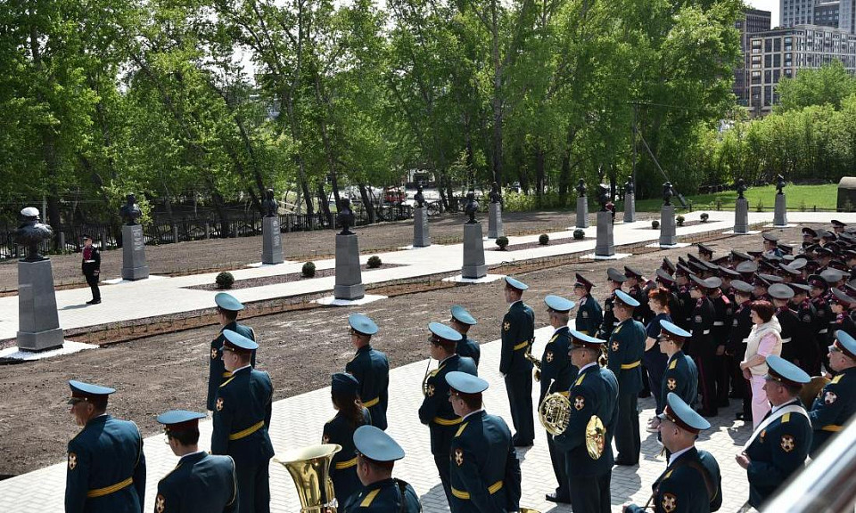 Аллея бюстов великих россиян: где в Новосибирске установили 16 памятников