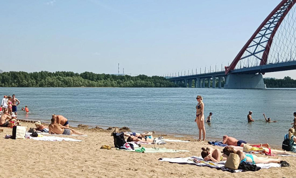 Свело ногу при купании: что делать при судорогах, чтобы не уйти под воду