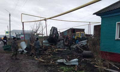 В Новосибирской области пьяный водитель протаранил забор Тойотой Камри