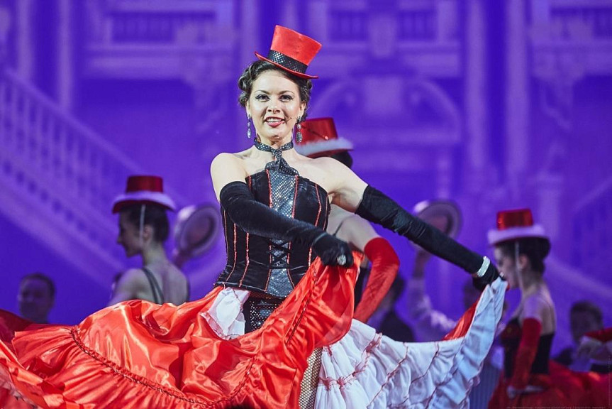 Дунаевский каприз императрицы. Оперетта. Репертуар театров москвы. Репертуар театра оперетты. Энгельс театр оперетты афиша.