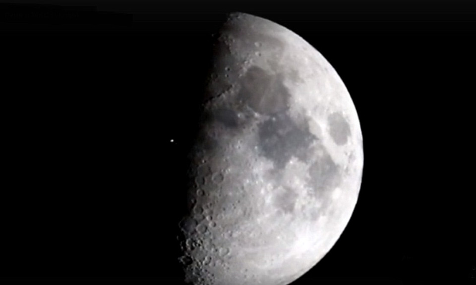 Новосибирец записал на видео полёт МКС на фоне Луны
