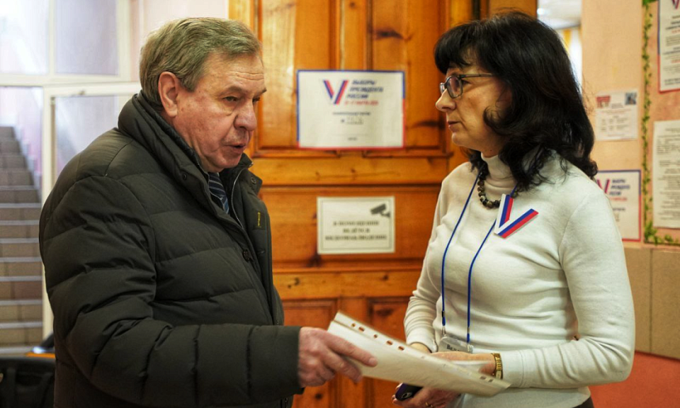 В Новосибирске Владимир Городецкий проголосовал на выборах Президента РФ