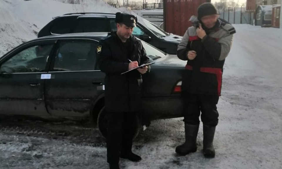 Алиментщик лишился автомобиля из-за долга в Новосибирске
