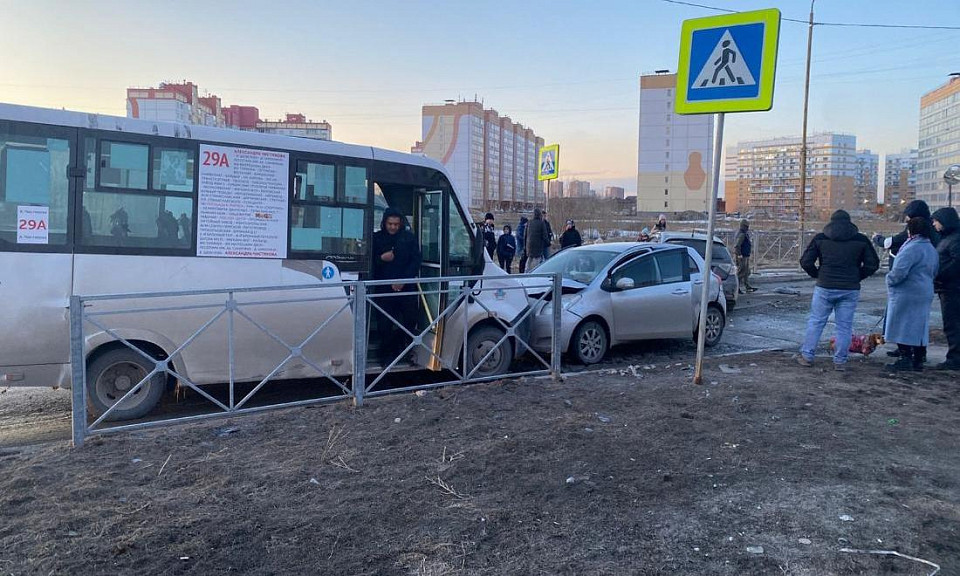 Массовое ДТП устроила девушка-водитель в Новосибирске