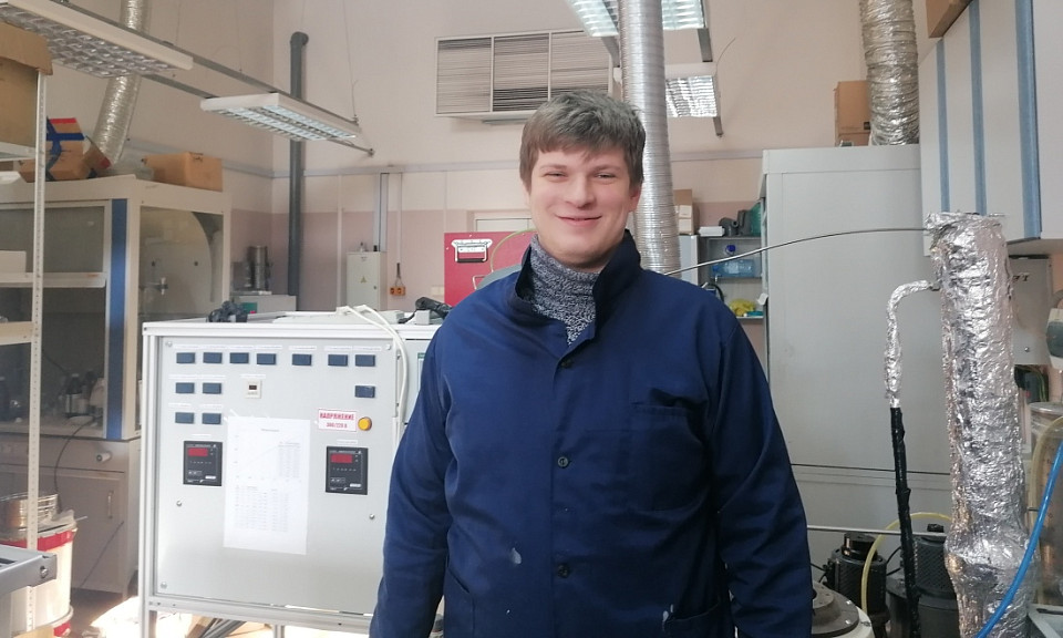 У молодых ученых в России много возможностей: химик из Академгородка рассказал о своей профессии