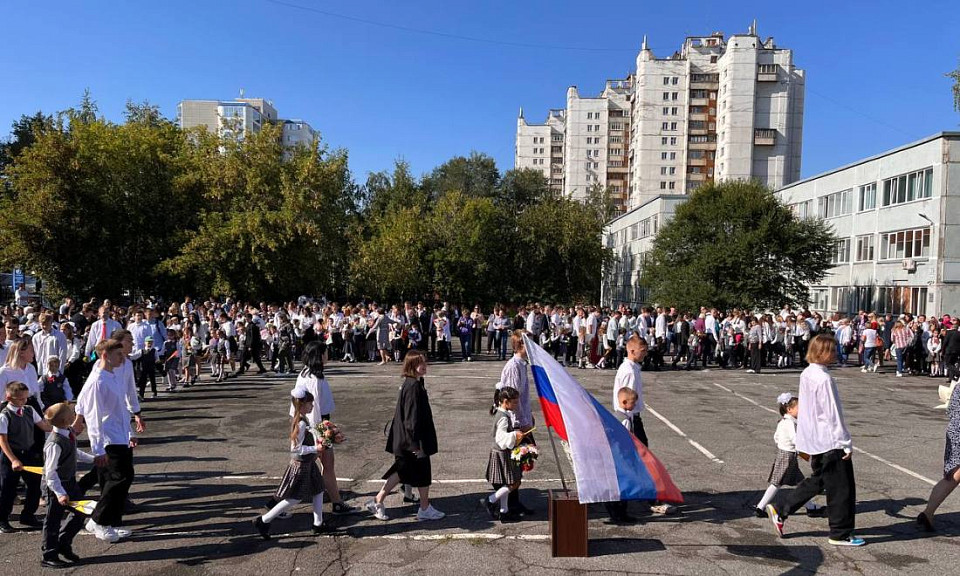 Мэрия Новосибирска назвала самые популярные у родителей первоклашек школы