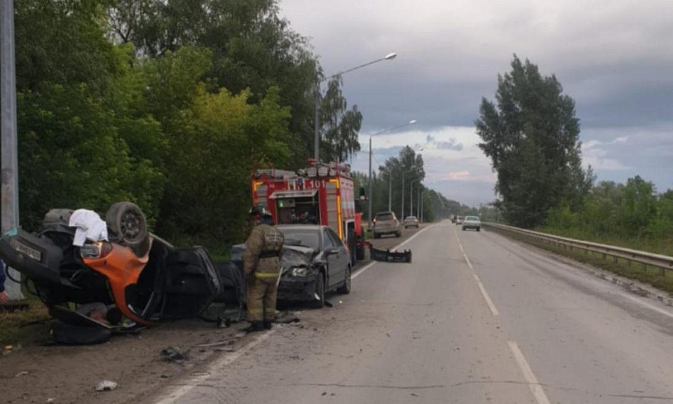 Три человека погибли в ДТП с каршеринговым автомобилем под Новосибирском