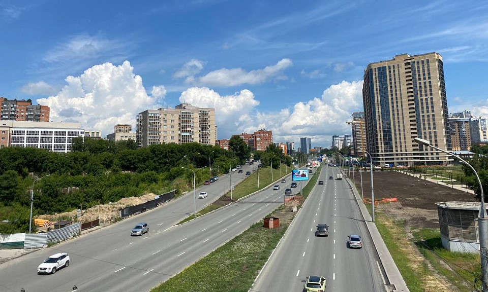 В центре Новосибирска запретят парковать машины на некоторых улицах