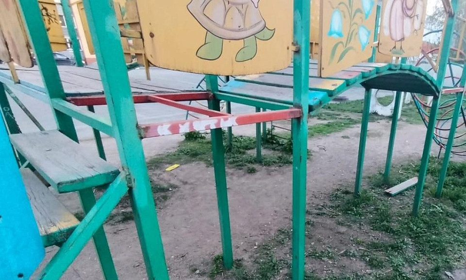 Бастрыкин ждёт доклад о травмировании ребёнка на детской площадке в Новосибирске
