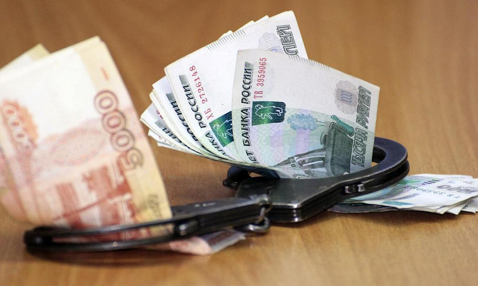 Телефонного мошенника заставили вернуть деньги жителю Новосибирской области