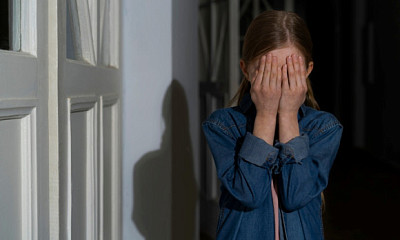 В Новосибирской области расследуют истязание 10-летней падчерицы отчимом