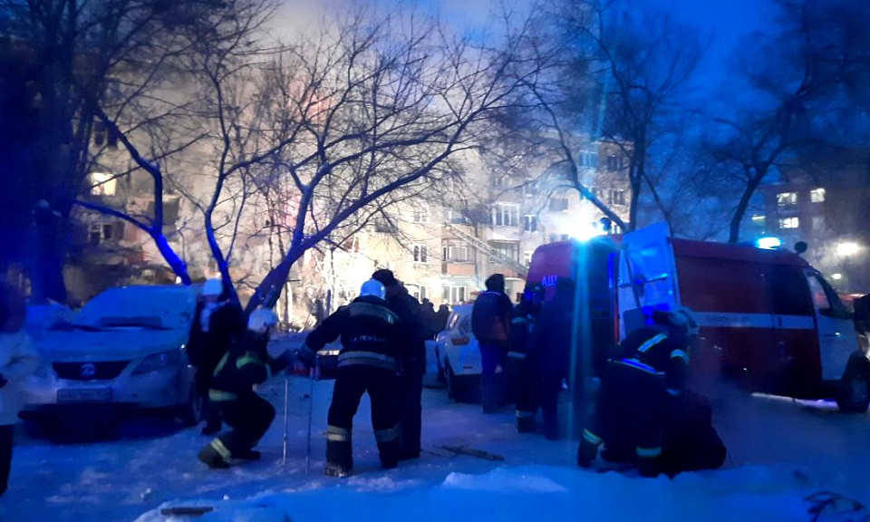 Подробности трагедии: начат разбор завалов рухнувшего подъезда в Новосибирске