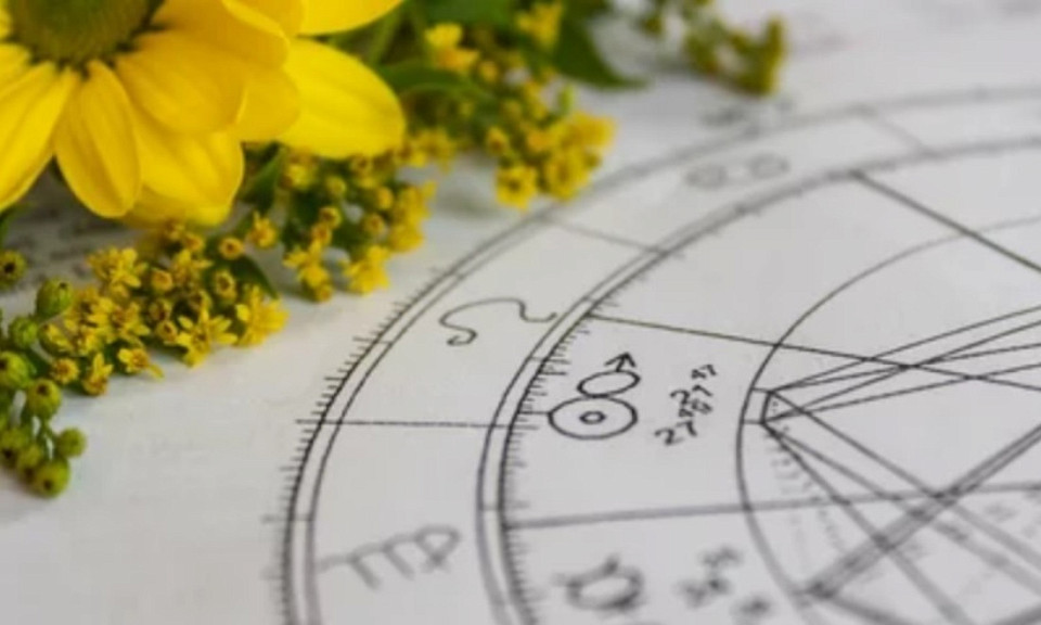 Удача Стрельцов и выбор Раков: гороскоп на 12 сентября для всех знаков зодиака