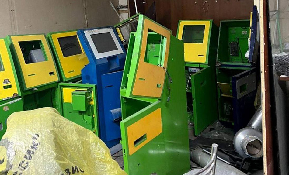Игровые автоматы под видом терминалов обнаружил новосибирский ОМОН