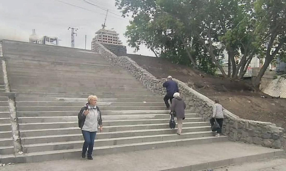 Первый этап ремонта лестницы от станции метро «Речной вокзал» завершён